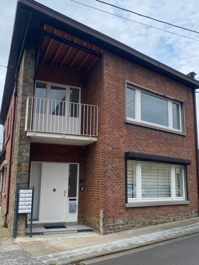1-E Superbe Appartement Lumineux シャルルロワ エクステリア 写真