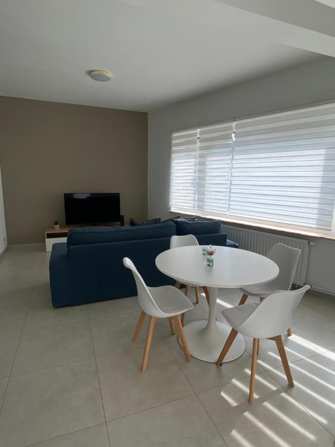 1-E Superbe Appartement Lumineux シャルルロワ エクステリア 写真