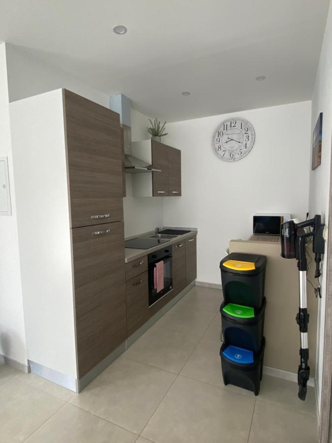 1-E Superbe Appartement Lumineux シャルルロワ エクステリア 写真