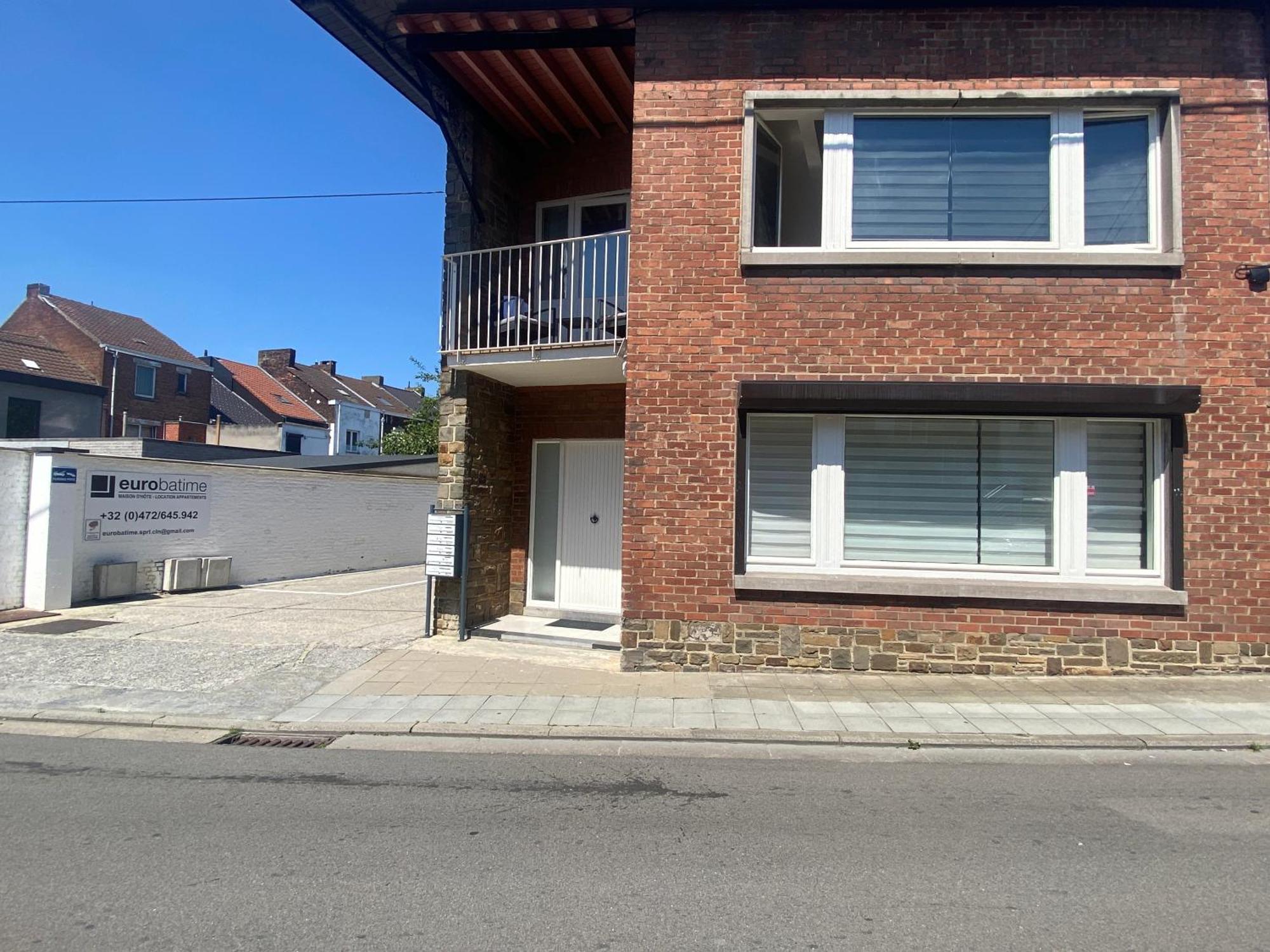 1-E Superbe Appartement Lumineux シャルルロワ エクステリア 写真